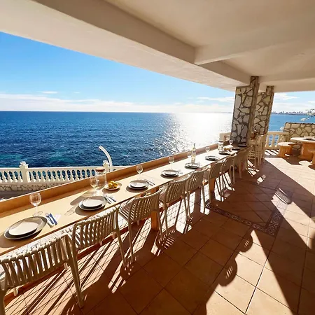 Villa Celia En Primera Linea Del Mar! *